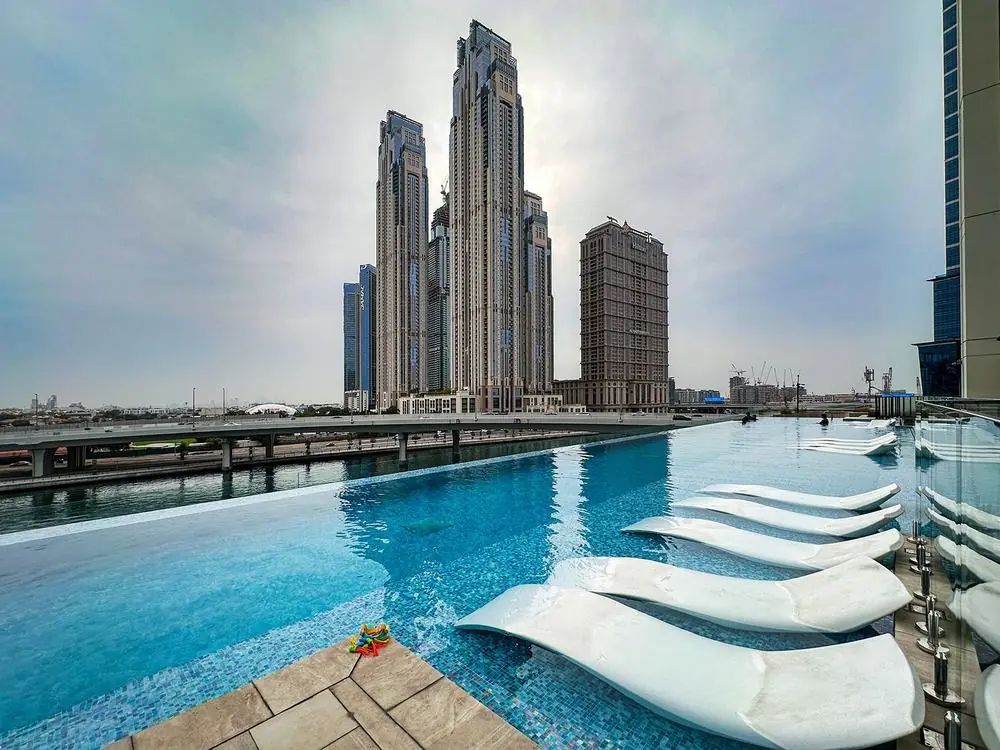 Infinity pool at Urban Oasis, Business Bay